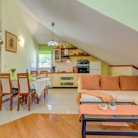 Natali Appartement Omiš Buitenkant foto