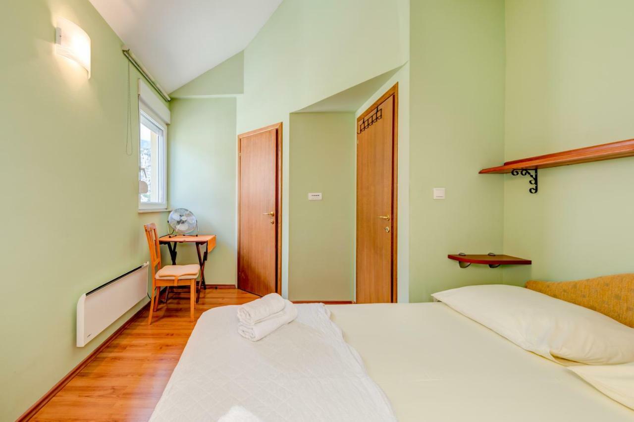 Natali Appartement Omiš Buitenkant foto