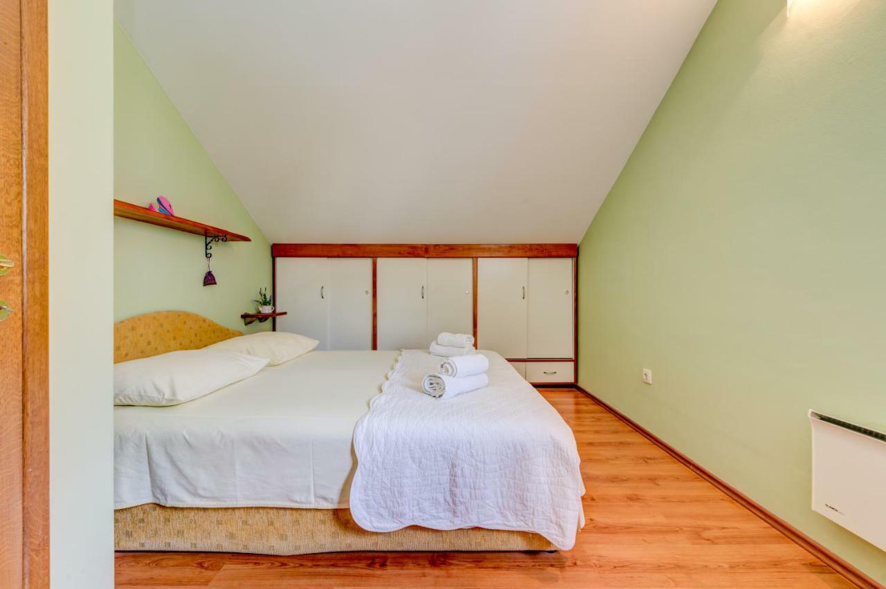 Natali Appartement Omiš Buitenkant foto