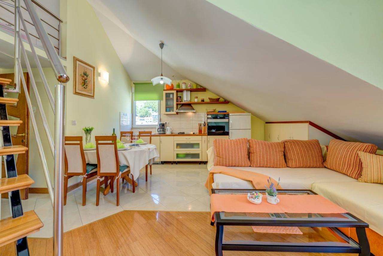 Natali Appartement Omiš Buitenkant foto