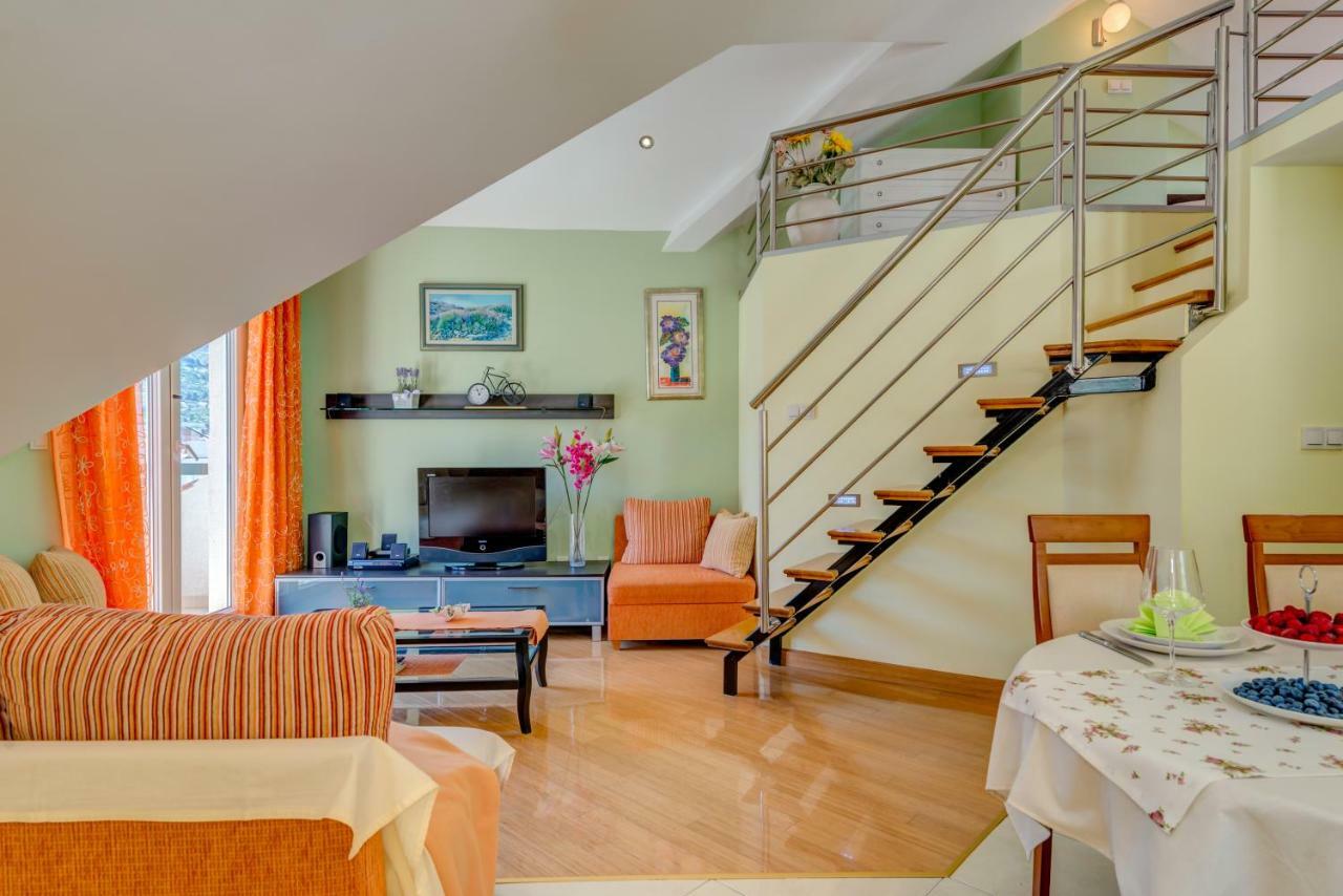 Natali Appartement Omiš Buitenkant foto