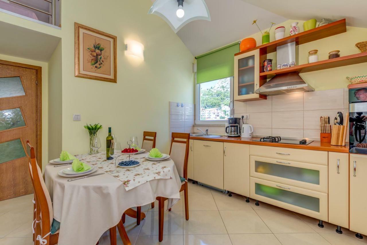 Natali Appartement Omiš Buitenkant foto